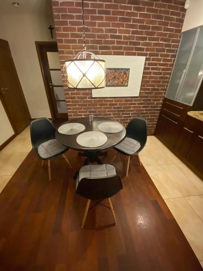Niewielki Pokoj Jedno Lub Dwuosobowy W Duzym Mieszkaniu W Gdansk Wrzeszcz Ul Smoluchowskiego Kolo Akademii Medycznej - Cooliving Exterior photo