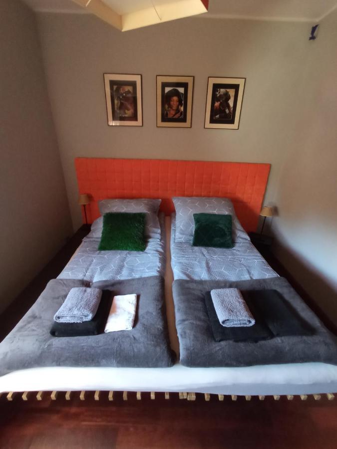 Niewielki Pokoj Jedno Lub Dwuosobowy W Duzym Mieszkaniu W Gdansk Wrzeszcz Ul Smoluchowskiego Kolo Akademii Medycznej - Cooliving Exterior photo