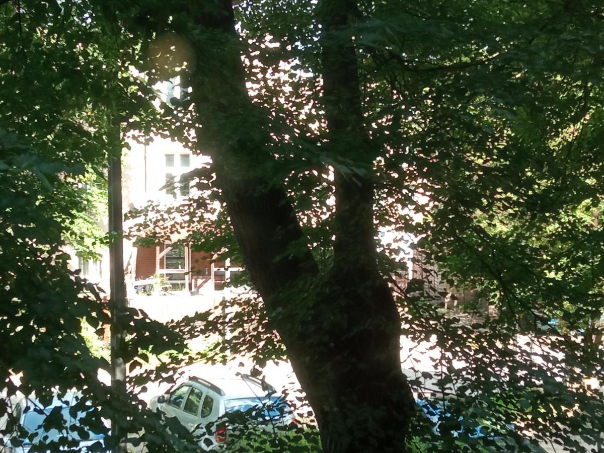 Niewielki Pokoj Jedno Lub Dwuosobowy W Duzym Mieszkaniu W Gdansk Wrzeszcz Ul Smoluchowskiego Kolo Akademii Medycznej - Cooliving Exterior photo