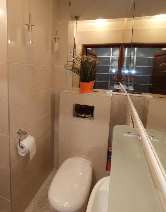 Niewielki Pokoj Jedno Lub Dwuosobowy W Duzym Mieszkaniu W Gdansk Wrzeszcz Ul Smoluchowskiego Kolo Akademii Medycznej - Cooliving Exterior photo
