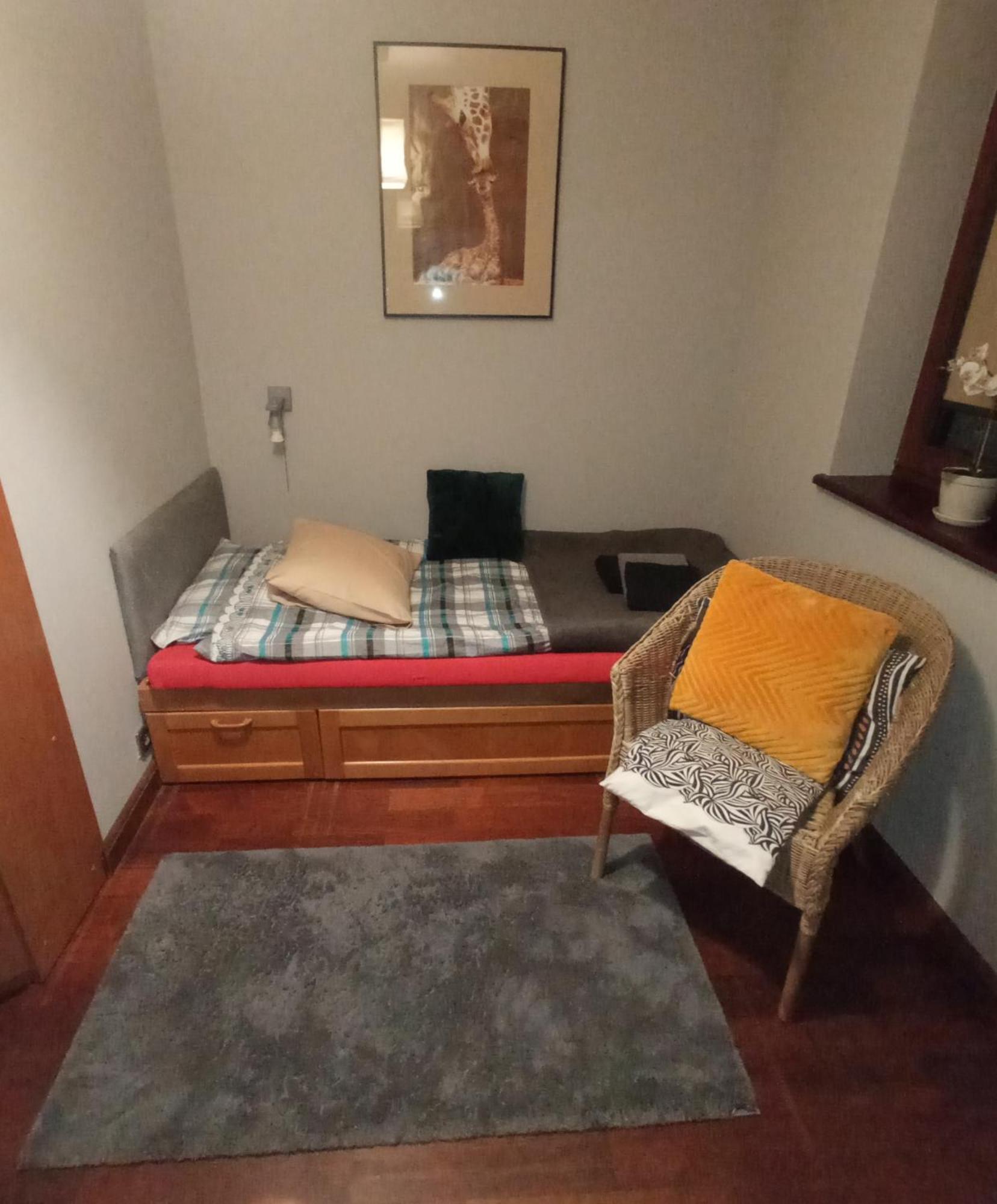 Niewielki Pokoj Jedno Lub Dwuosobowy W Duzym Mieszkaniu W Gdansk Wrzeszcz Ul Smoluchowskiego Kolo Akademii Medycznej - Cooliving Room photo